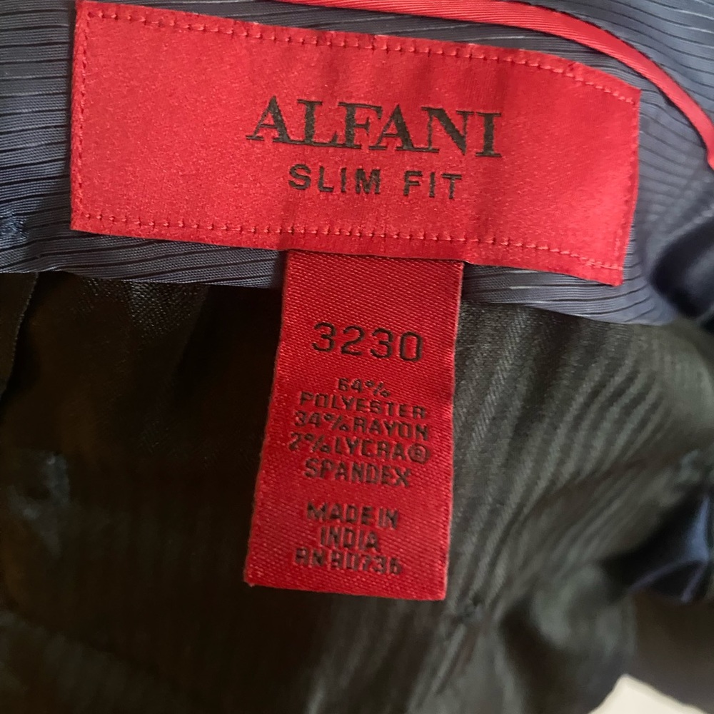 Used just once on wedding, look brand new. It also include 32/30 pants - Picture 5 of 6